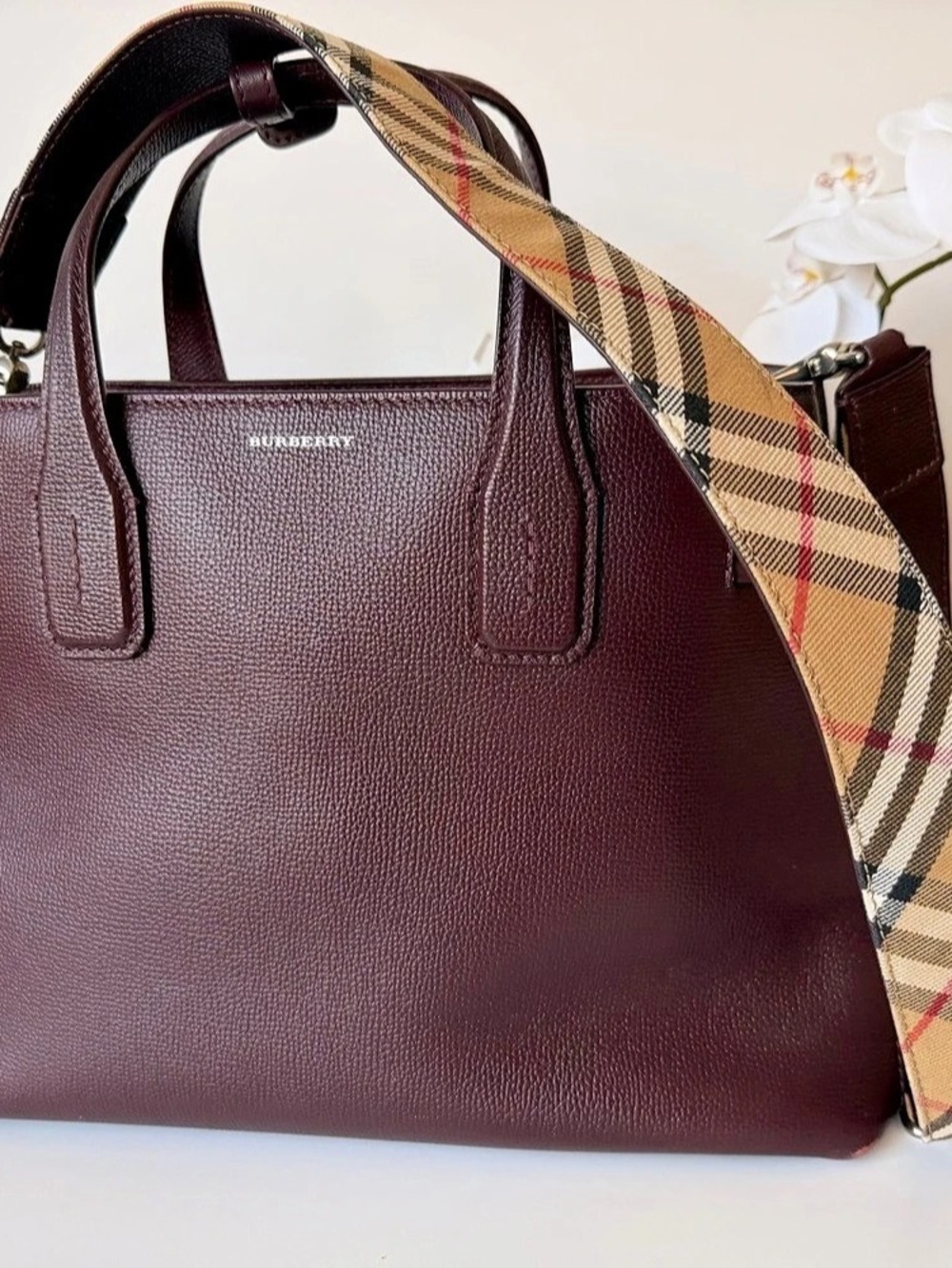 Burberry Burgundy Leather Medium  Banner Tote Crossbody Reversible Check Strap